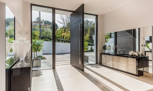 rectangular-shape-aluminium-swing-door-for-home-and-hotel-use-126